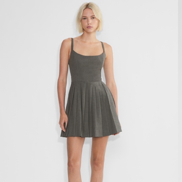 Aritzia Dresses & Skirts - Aritzia Sunday Best Trix Dress in grey 00